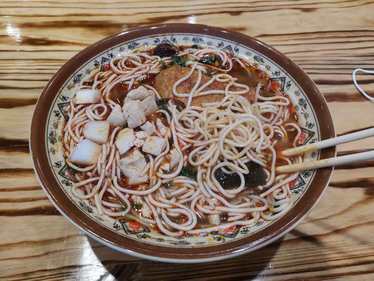 今天早上要出门办事，加上好大的雨，就直接在小区楼下吃的早餐，