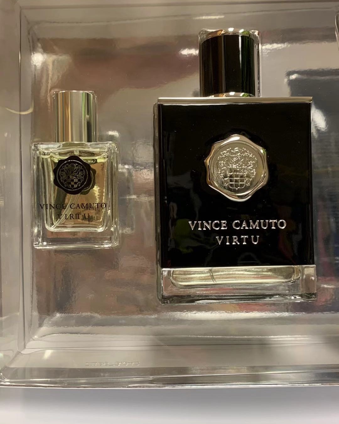 Macy &#039;s 百货香水套装开箱套装分别有: Vi