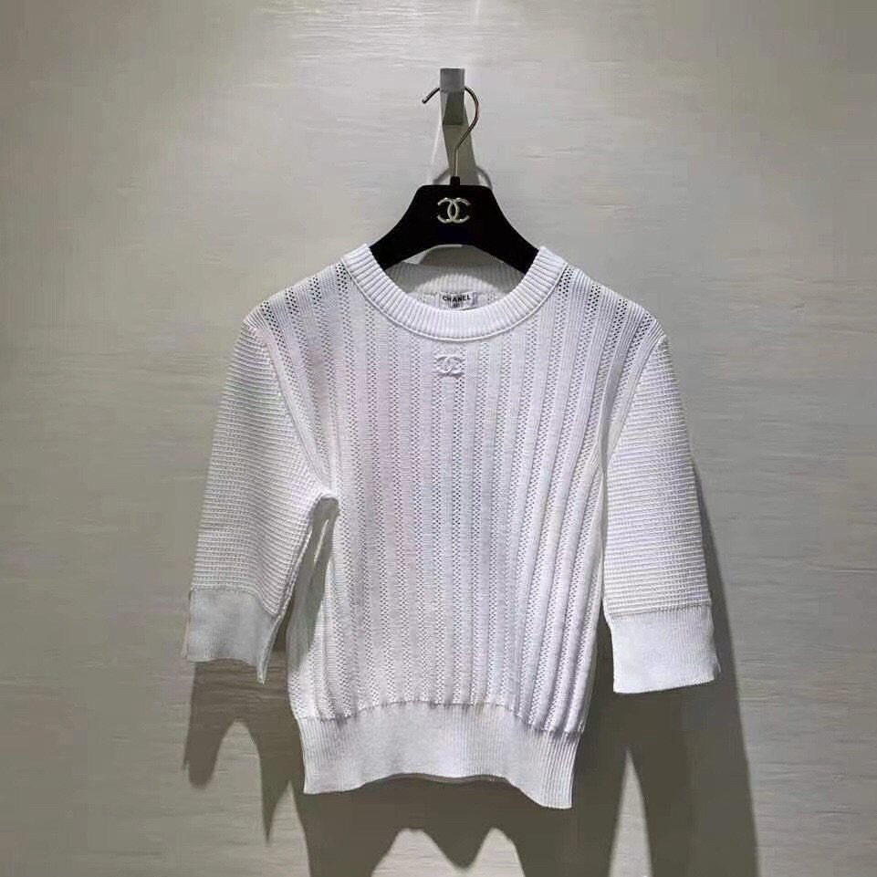 香奈儿衣服再来一波，话不多说，直接来看，喜欢的都过来问我吧，