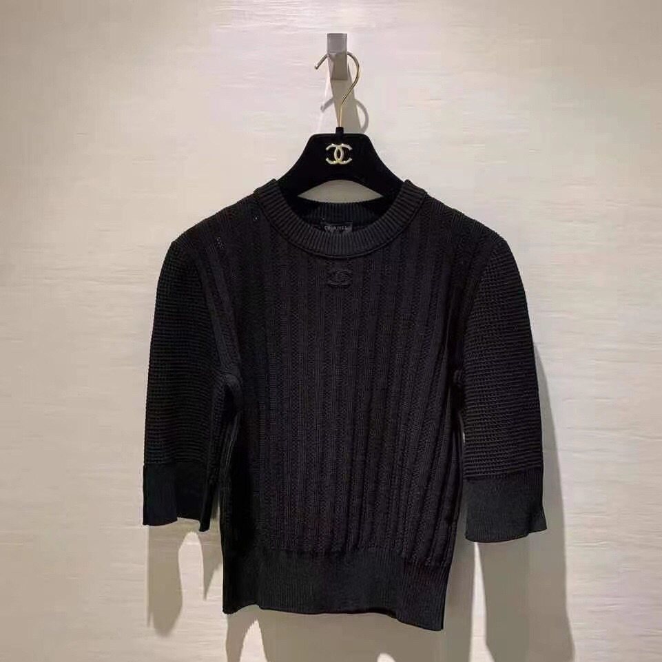 香奈儿衣服再来一波，话不多说，直接来看，喜欢的都过来问我吧，