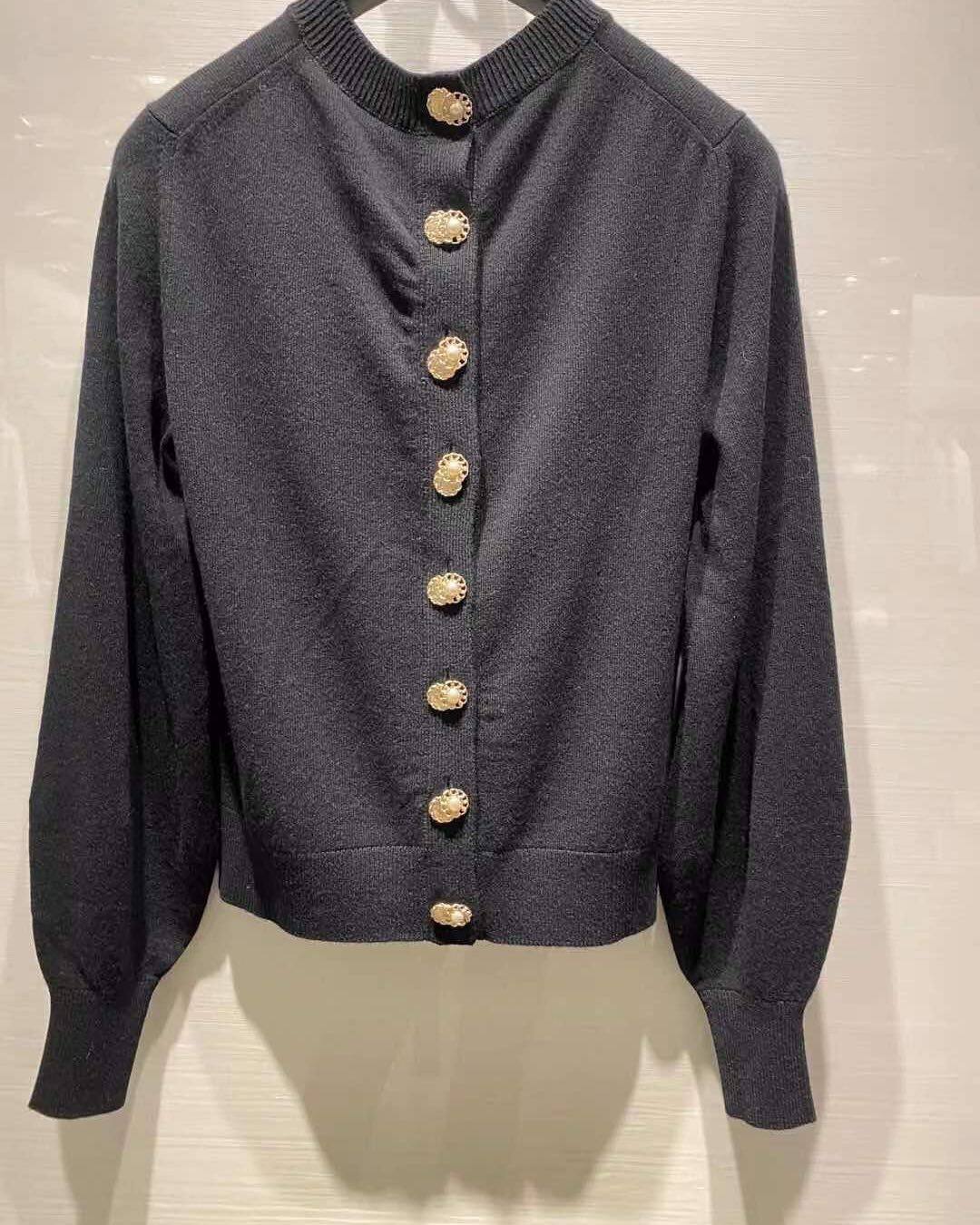 香奈儿衣服再来一波，话不多说，直接来看，喜欢的都过来问我吧，