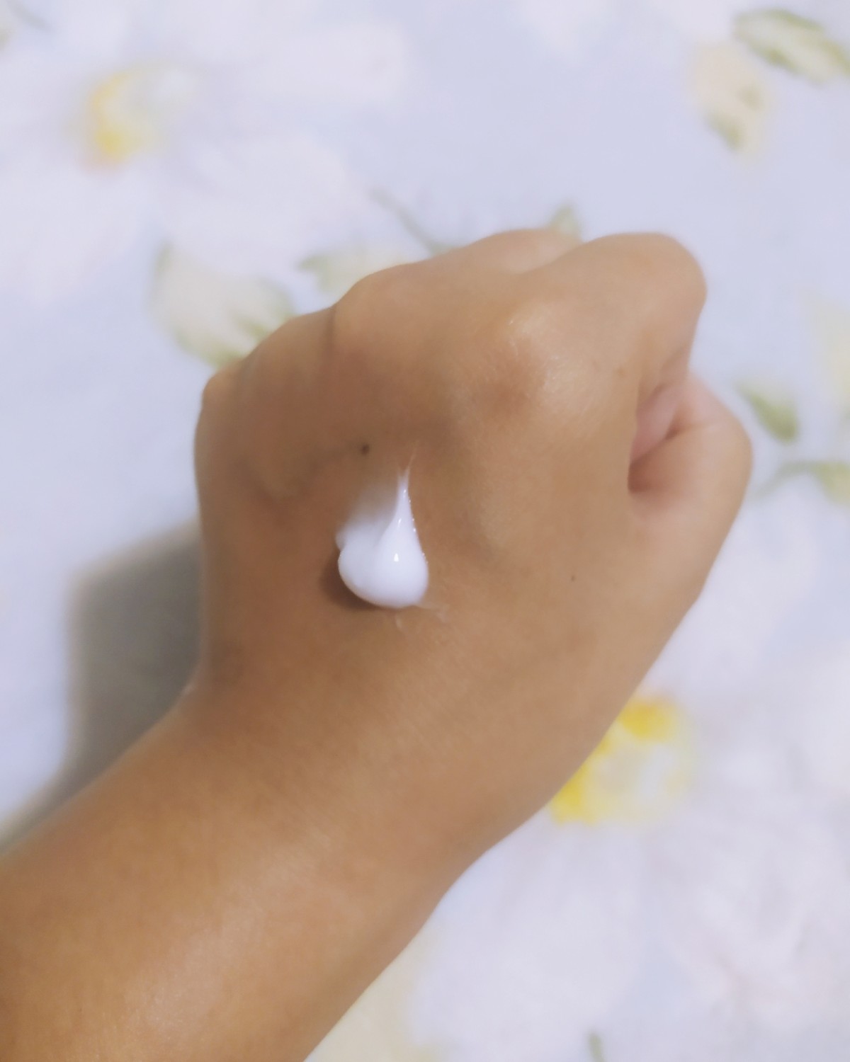 ahava的护手霜和身体乳我非常喜欢，尤其是补水膏那个味道，