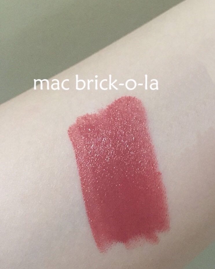 MAC brick-ola 百搭豆沙色干枯玫瑰色，很润，有一