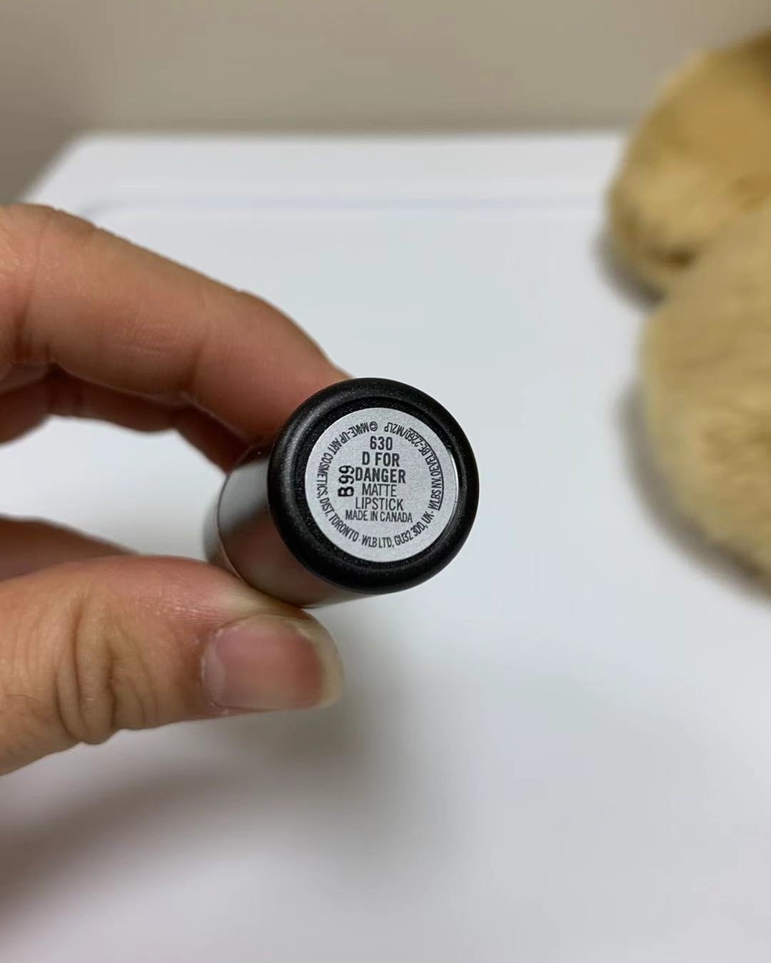 今天测试的是一只浆果紫红色Mac 630 ,  膏体不属于特