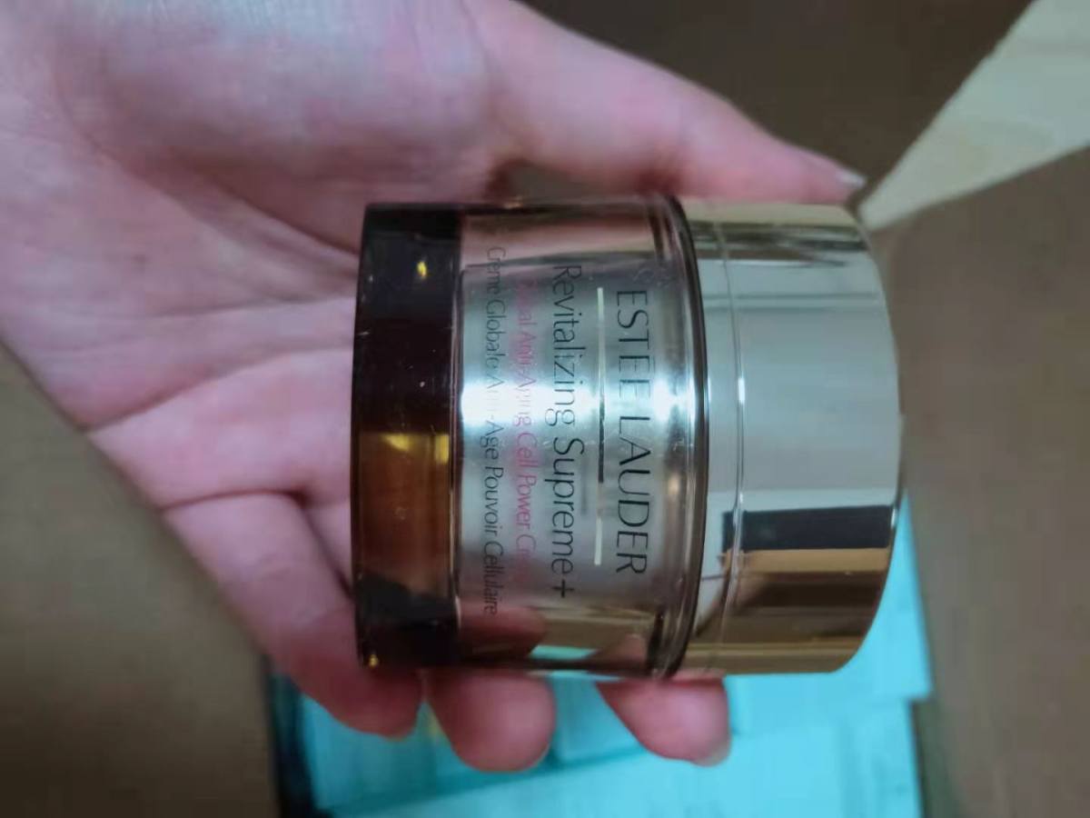 雅诗兰黛美国官网购入，我太懒了，拿到手20多天才写，已经忘了