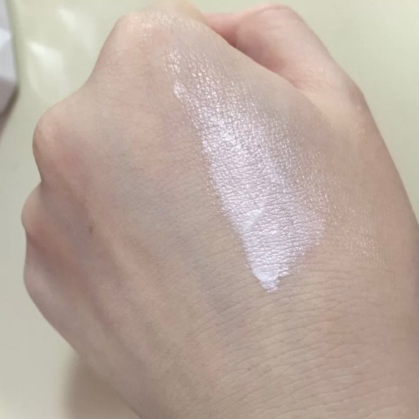 赠品套装拆出的中样30ml，Mac这款妆前乳依然还是不火，相