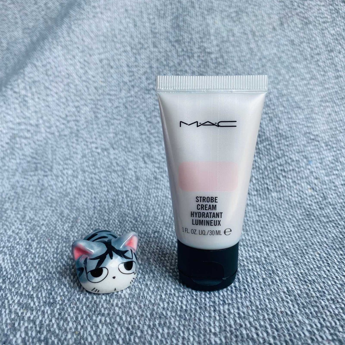 赠品套装拆出的中样30ml，Mac这款妆前乳依然还是不火，相