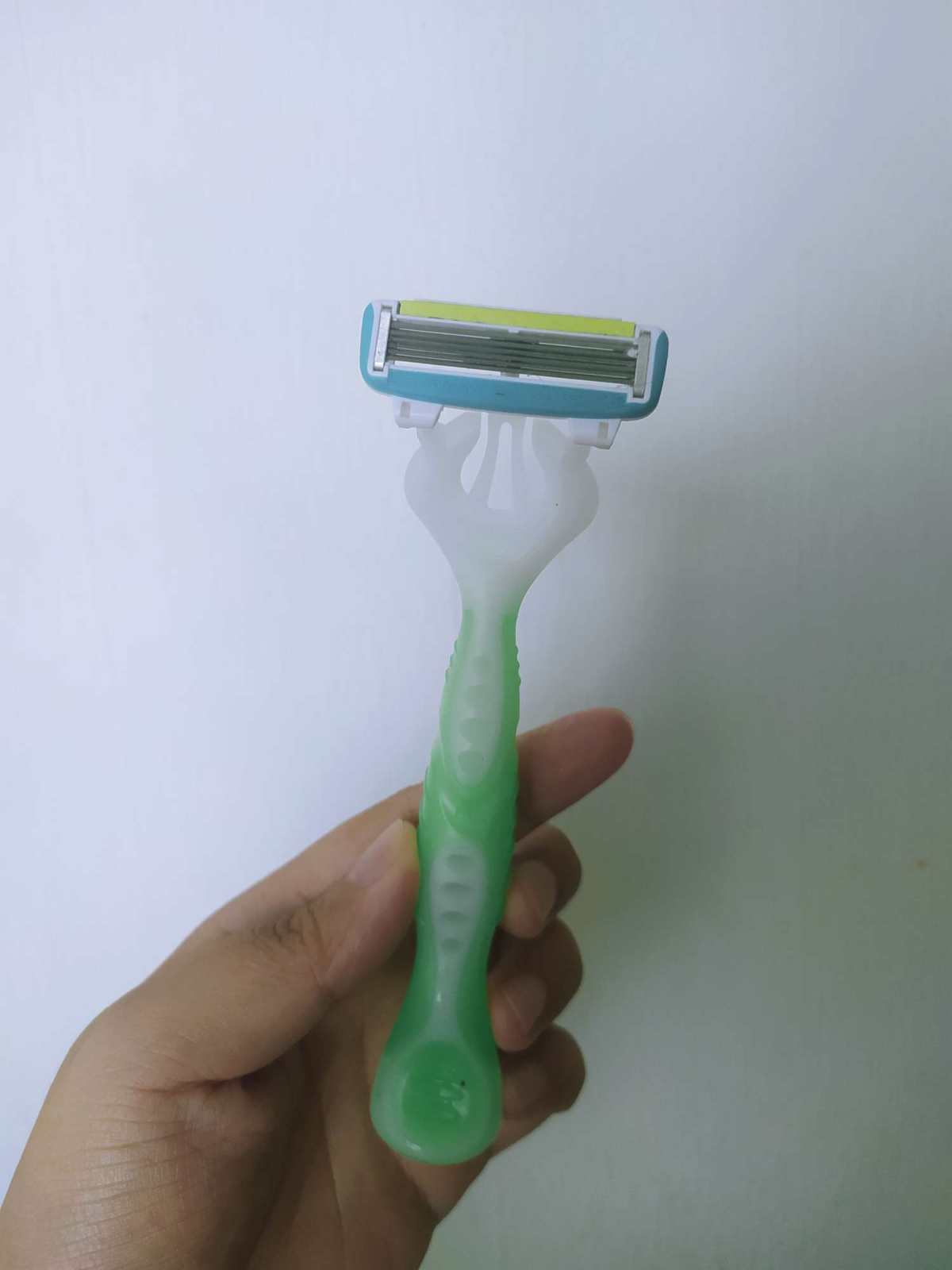 多乐可Dorco是韩国品牌，该品牌主营各种剃须工具，剃须膏等