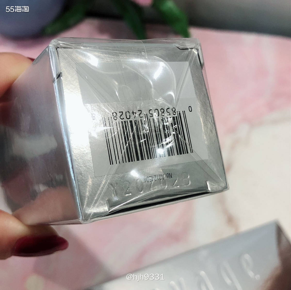 ✨前段时间雅顿官网下单的2.0橘灿精华总算到了，盒子比旧版小