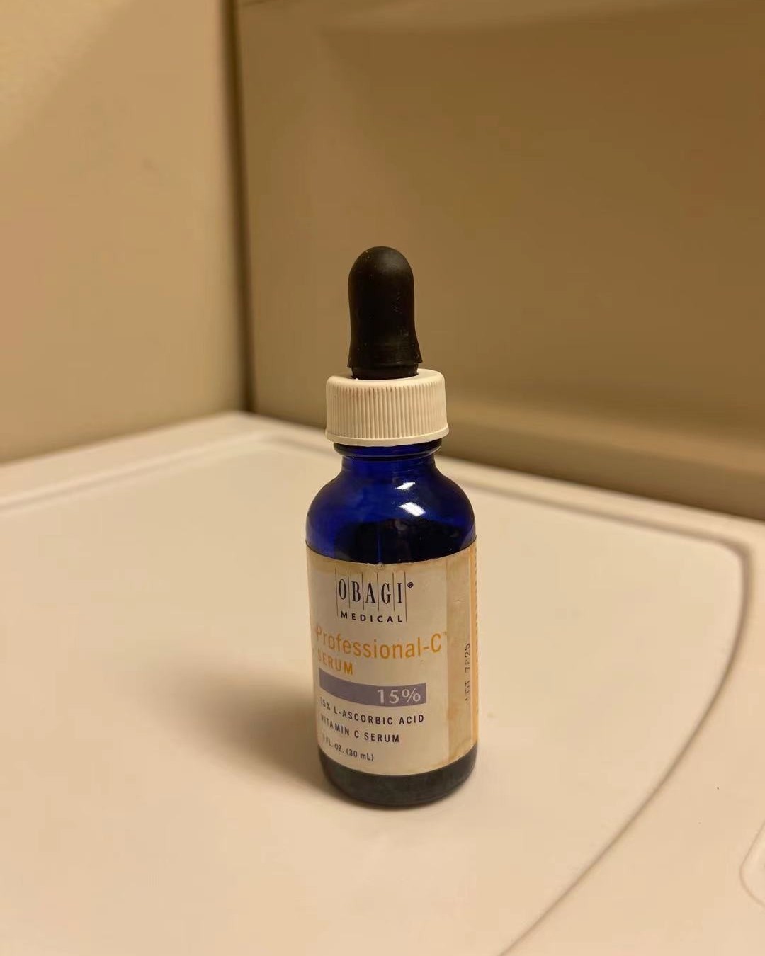 Obagi是美国学背景的功效性护肤品牌，连续十年学美容用品销