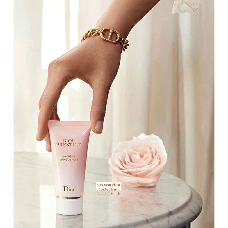 克里斯汀·迪奥(Christian Dior），简称迪奥（D