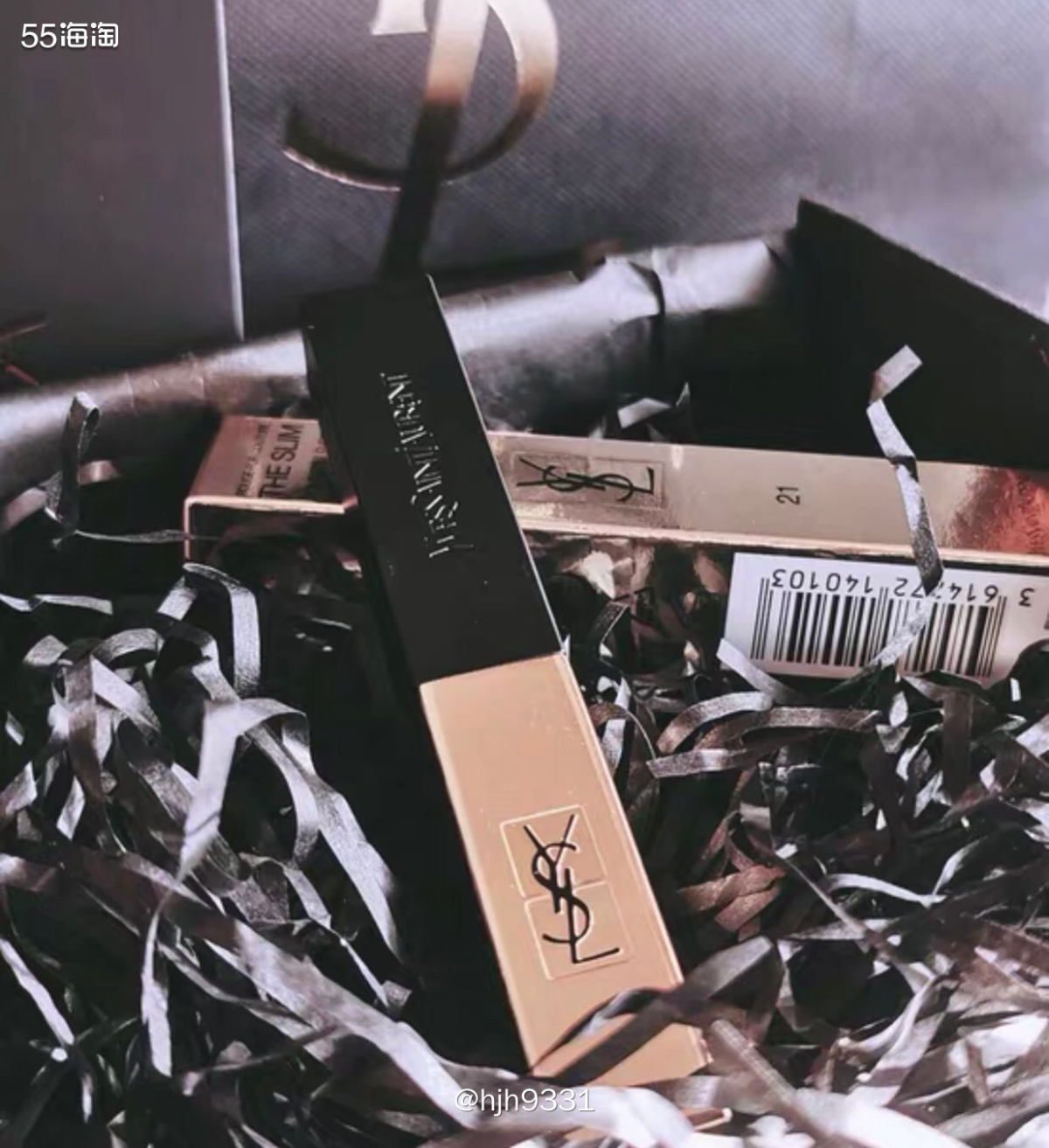✨YSL，Yves Saint laurent的简称，中文译