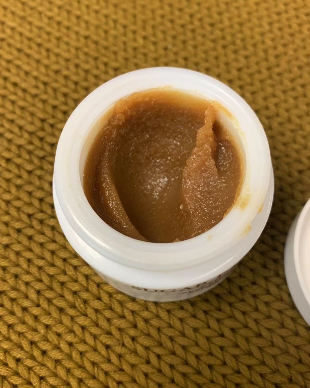 感觉好多集美们都觉得Fresh的这款黄糖面膜好鸡肋~曾经我也