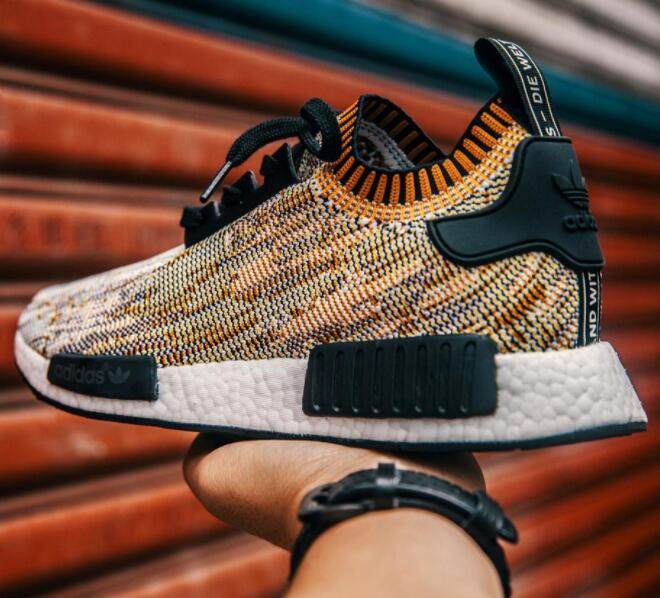 Adidas中国香港官网客服如何联系？Adidas中国香港官