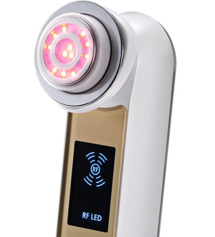 之前3.8节雅萌的大活动姐妹们都参加了没鸭～三四千的美容仪折