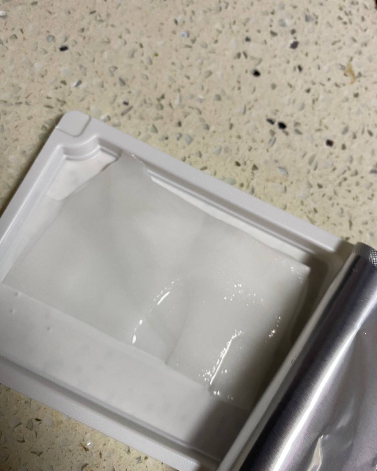 姐妹们，我宣布我找到了一款目前国货排前三的面膜！而且面膜纸是