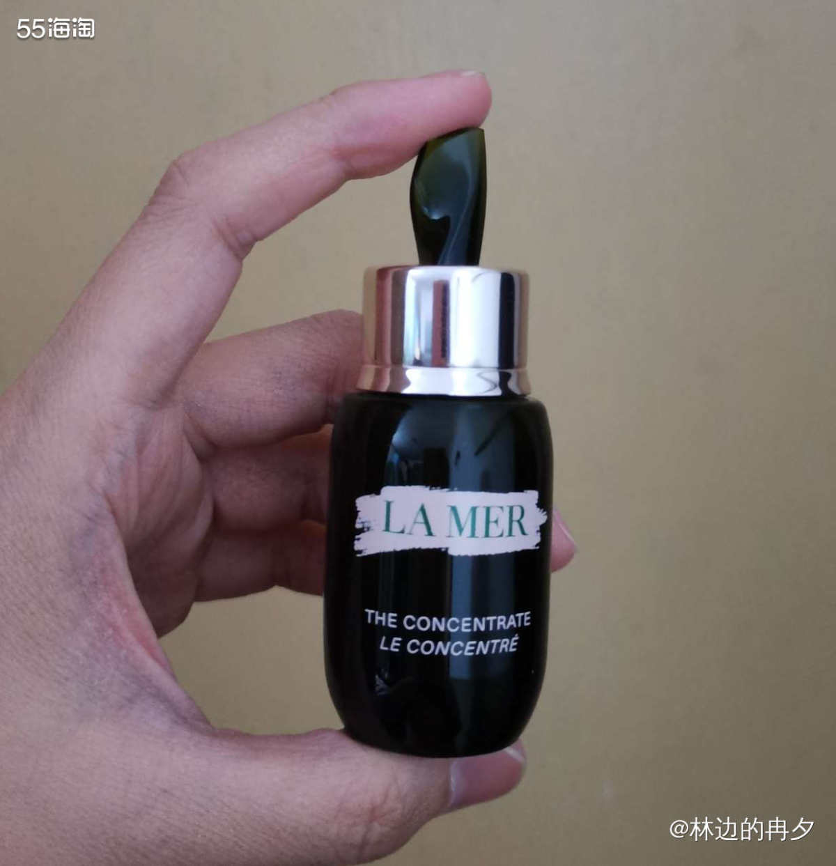 La  Mer 海蓝之谜是雅诗兰黛集团护肤品牌，也是国人眼中