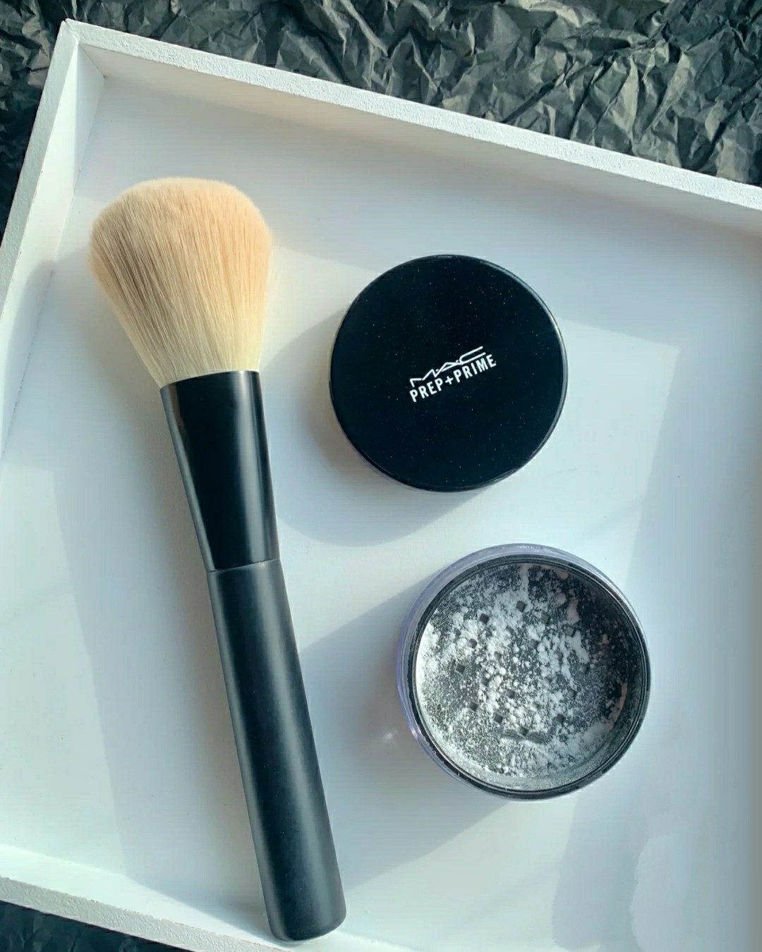 🍃说起Mac家的定妆产品，大家可能只知道定妆喷雾。但是其实