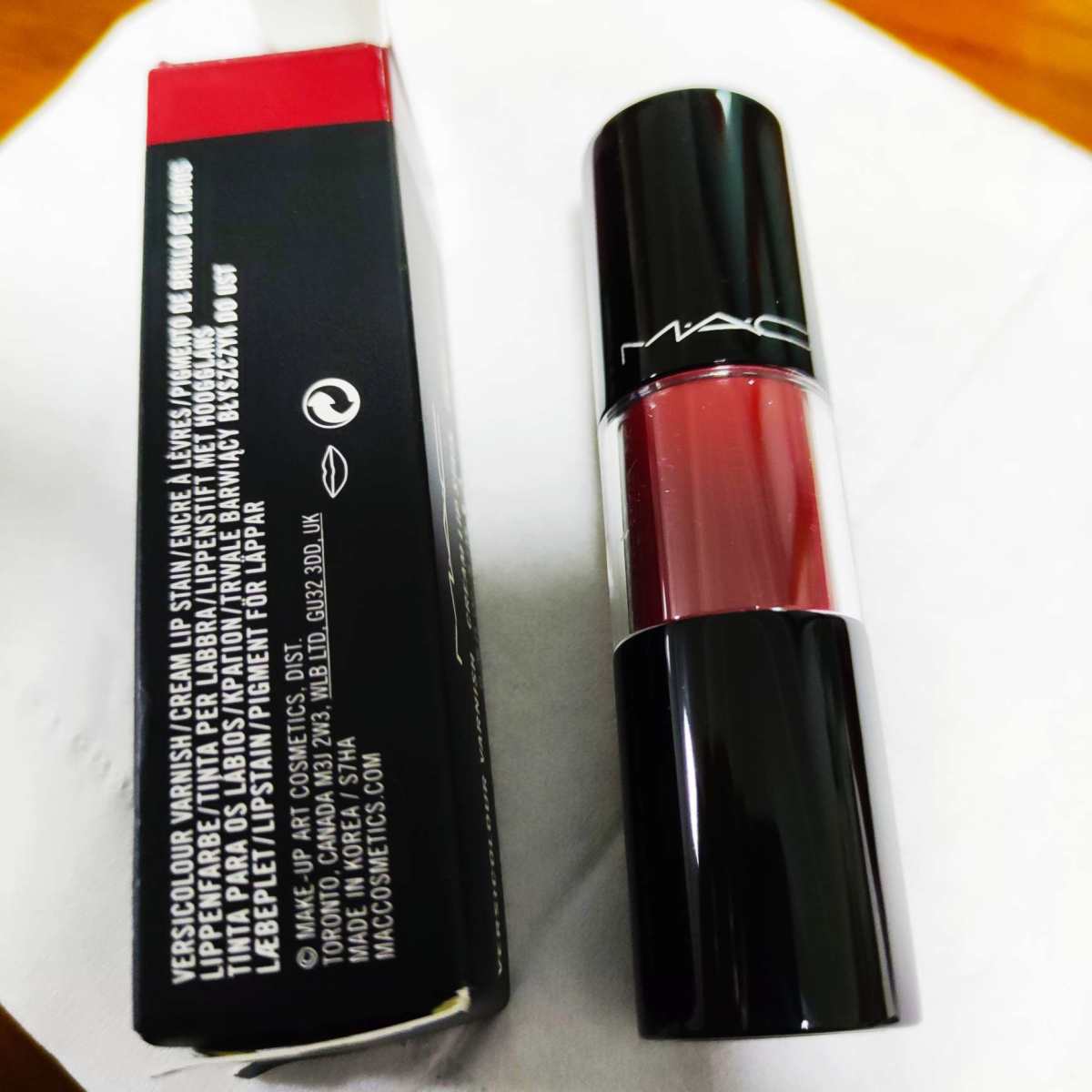 口红这个东西，是很适合做礼物的🌟。  🍓🍓首先，价格适