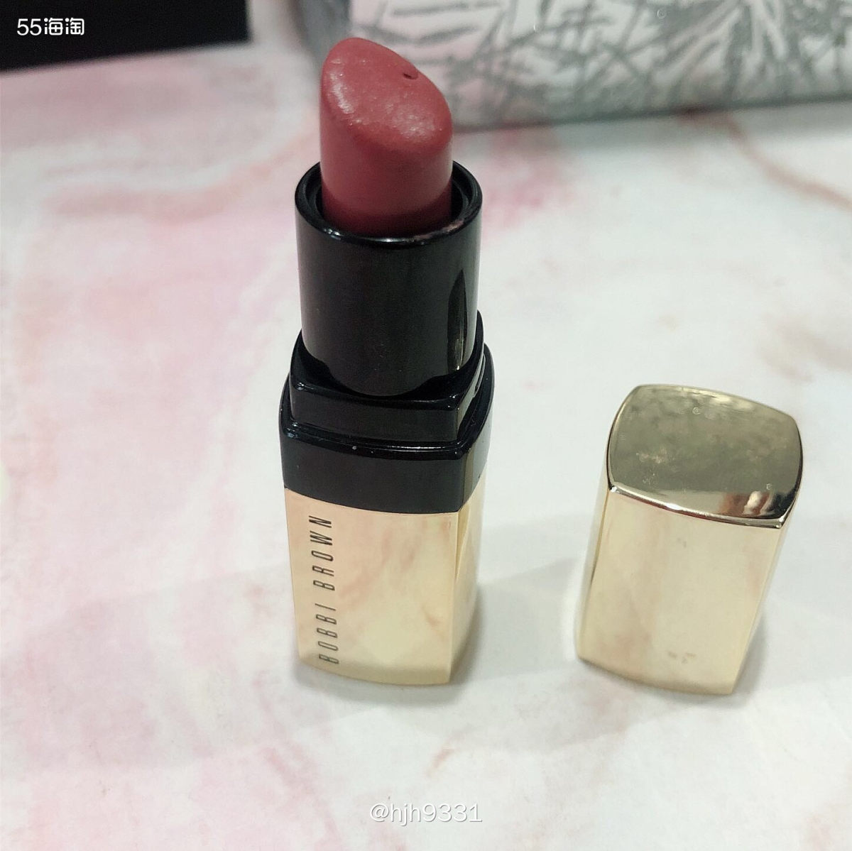 芭比布朗的金管口红 Neutral rose 购于美国官网，