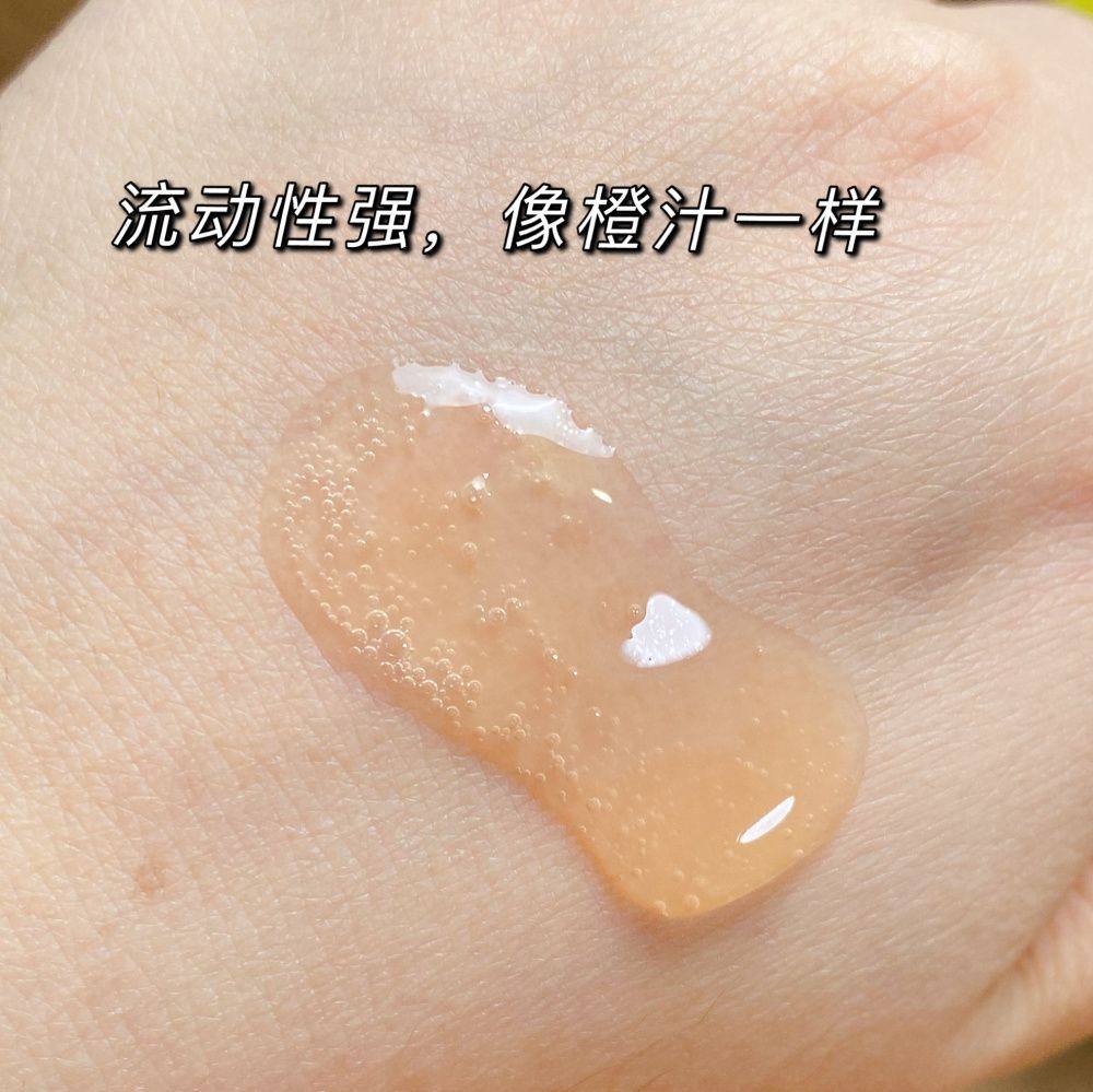 这两年，提到护肤就绕不开两个词：抗氧化，抗糖化。氧化会让皮肤