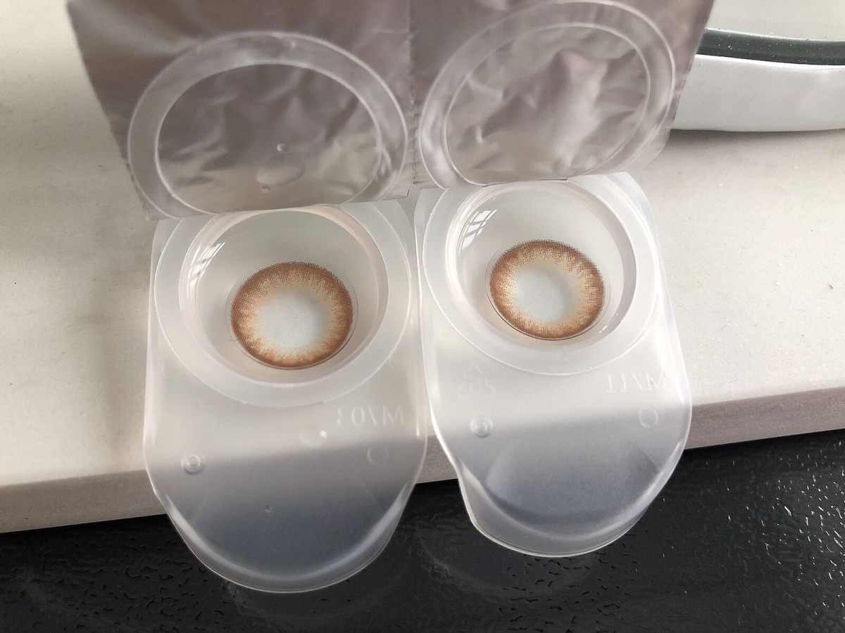 趁着五一长假使用美瞳的频率大，做个美瞳的试用测评。我试用的是