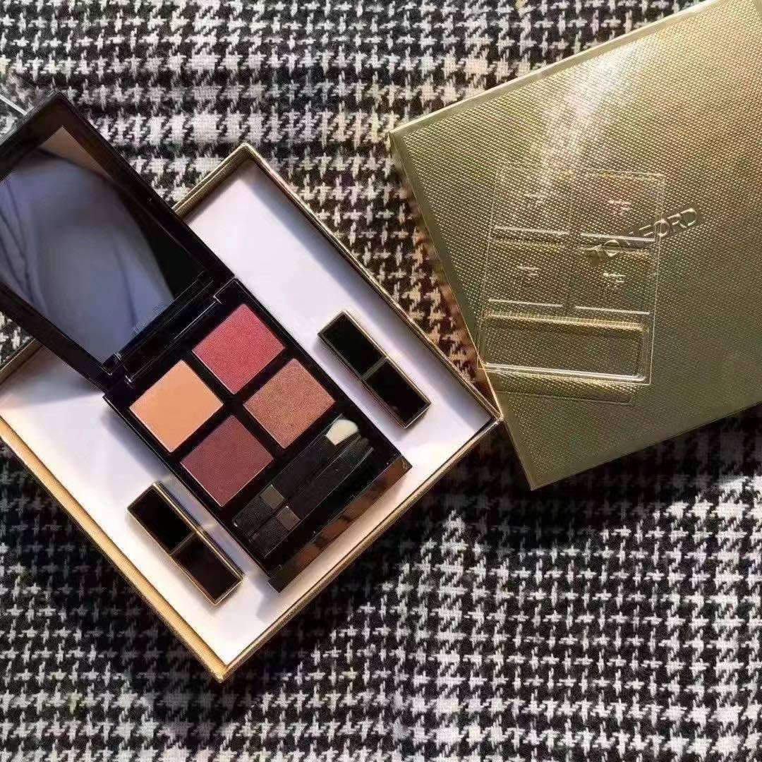 520🎁** 现货，超值套装～ TomFord 眼影套盒，