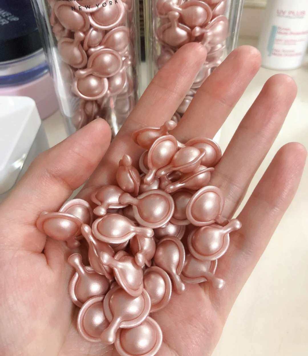 俗话说，要想抗衰老、、淡、维稳～～光靠水乳是不够的，必须得上