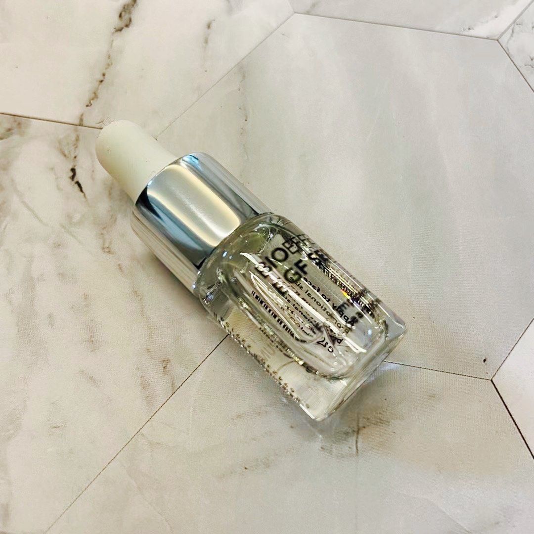 精华红黑榜！🉑️🉑️🉑️ 红榜：雅诗兰黛小棕瓶精华，�