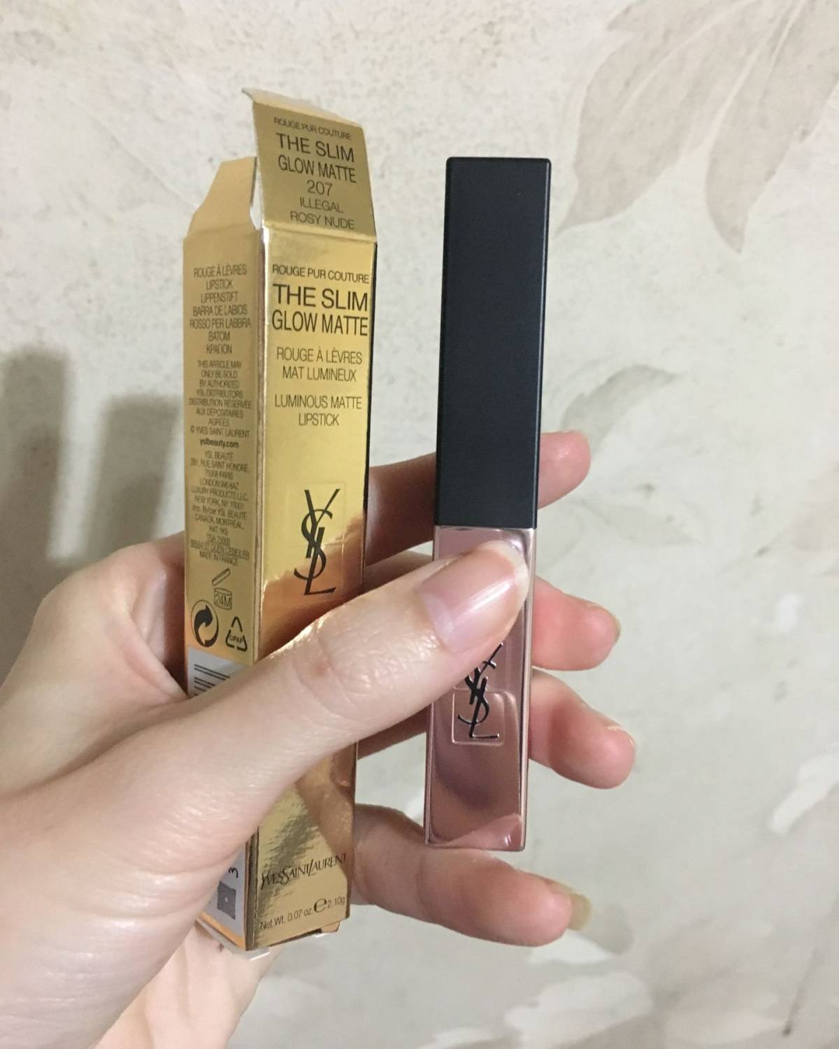 👀最近真的是为了赠品买了好多口红，阿玛尼ysl，兰蔻…这不