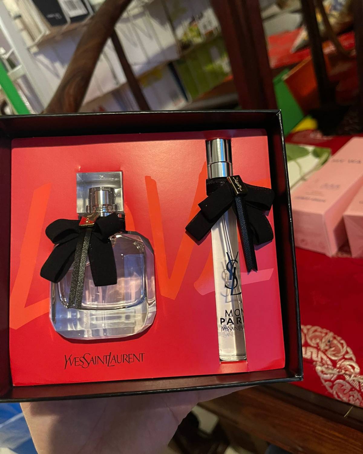 作为丝芙兰的忠实粉丝，真的是觉得简直太好买了！刚入手得时候赶