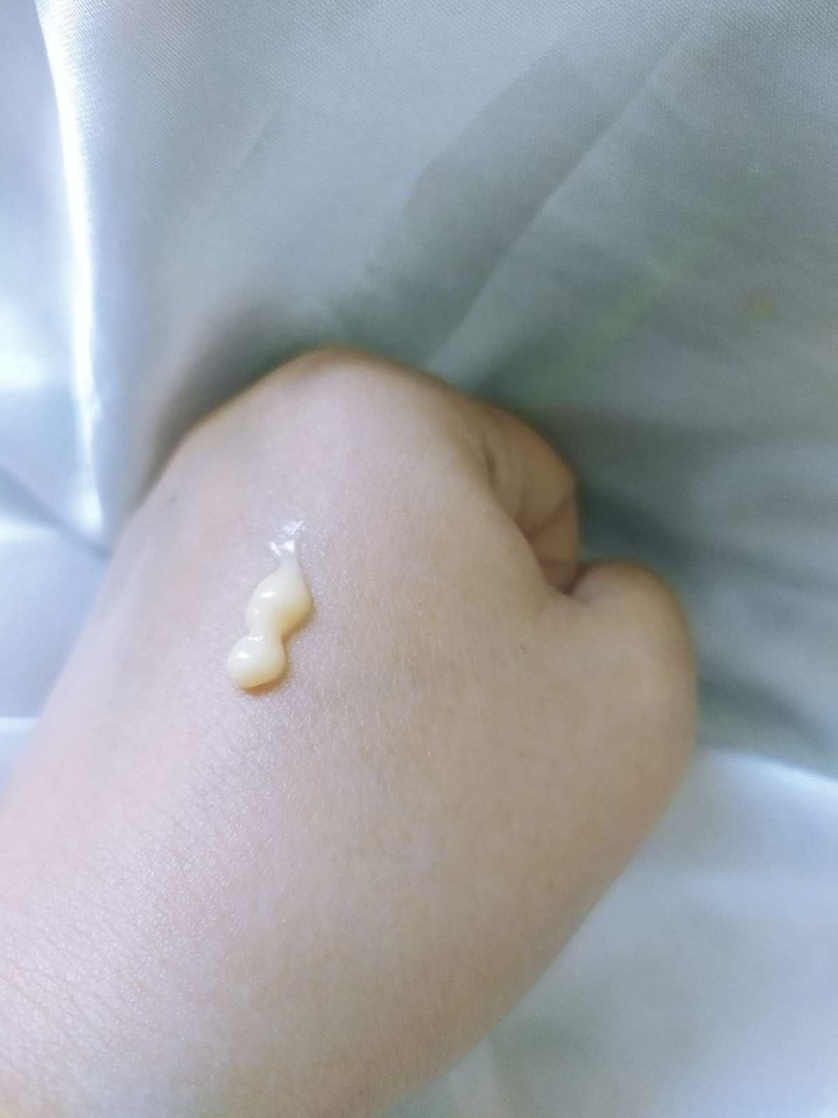 ✅本人肤质: 熟龄中性皮肤，不容易长痘 ✅精华单品: mur