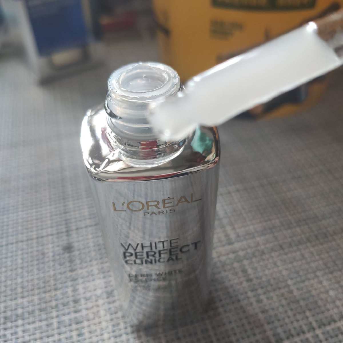 最近挖掘到的宝藏好物！  欧莱雅雪颜科研致白精华，这款国内官