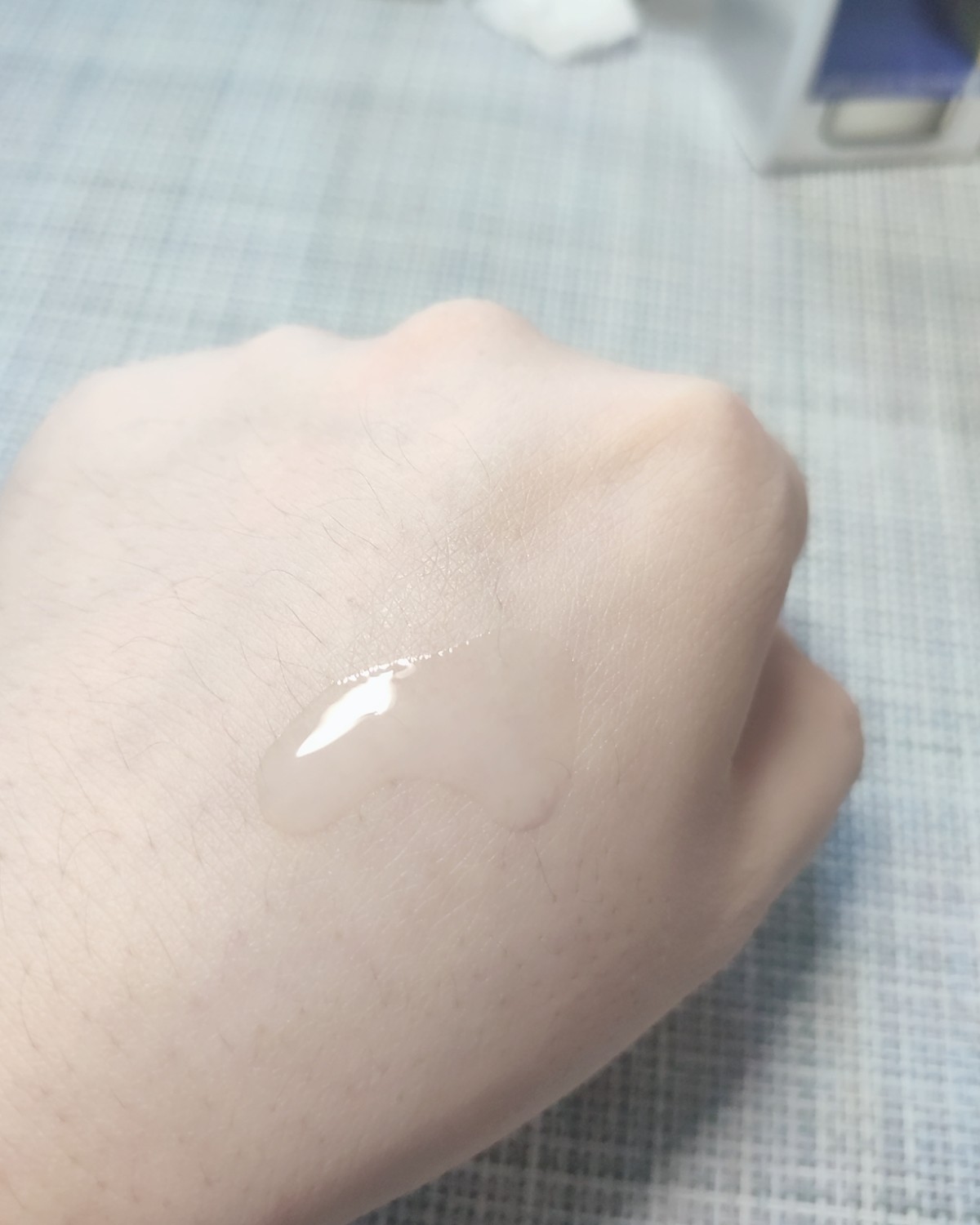 最近挖掘到的宝藏好物！  欧莱雅雪颜科研致白精华，这款国内官