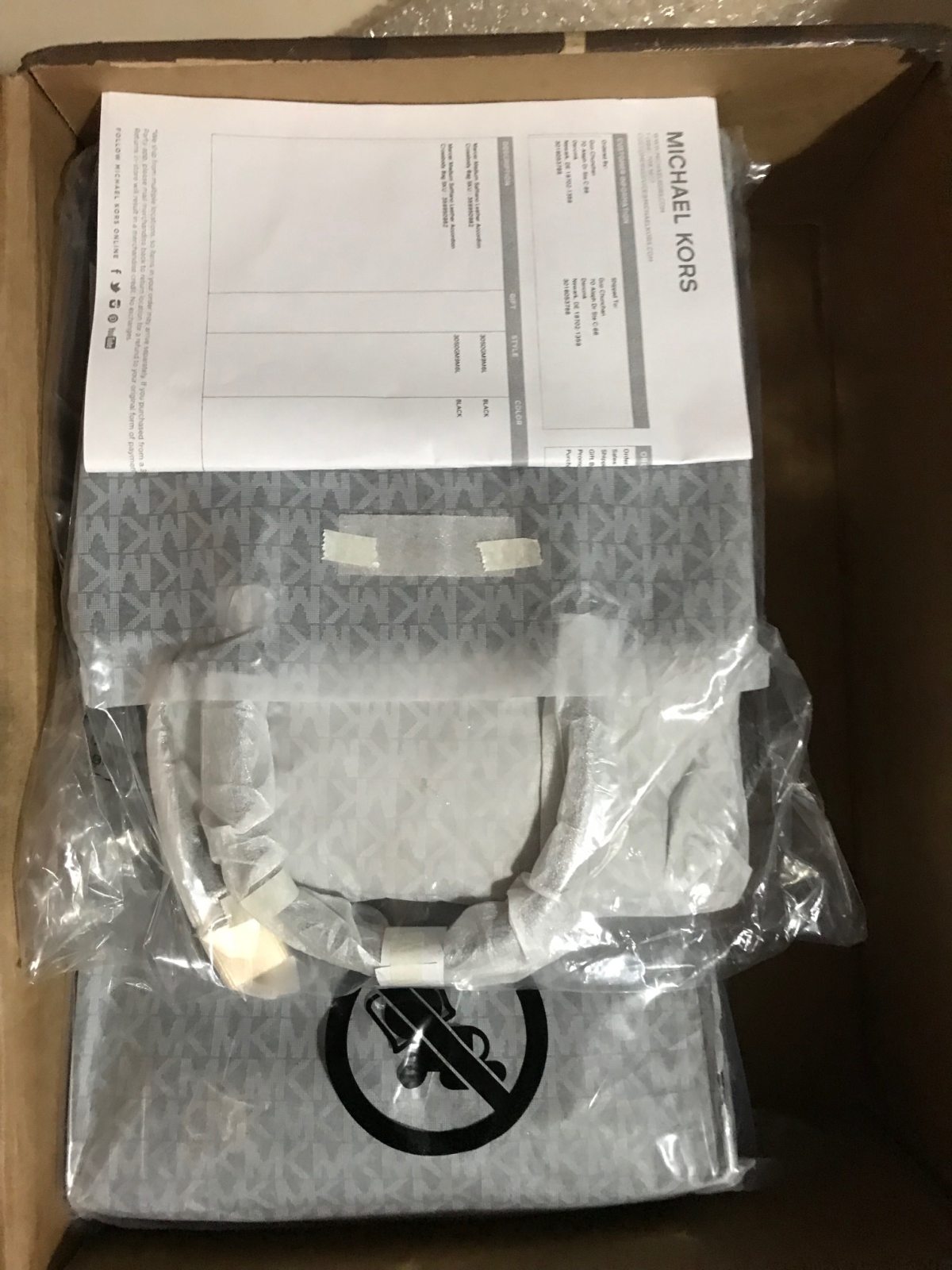 这批主要是菌菇水和修丽可套装 走的还是66转运，首饰护发类别