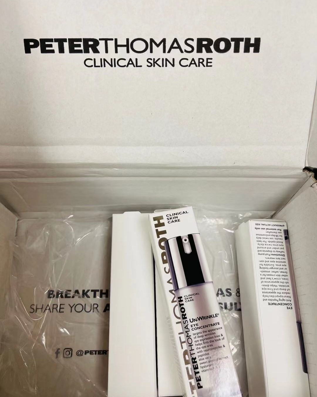 一直以来为我的眼纹担忧不已，所以就狠下心买了这款据说抗老很有