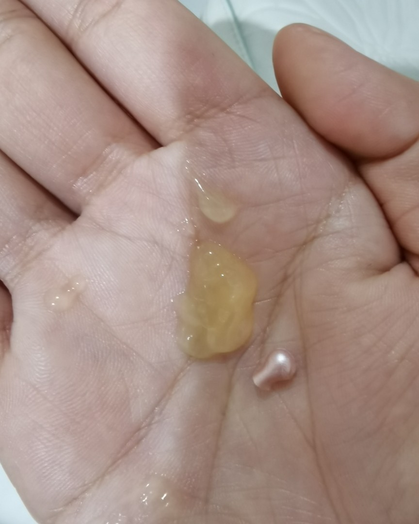 雅顿粉胶，一款让我爱不释手的精华，一直用完就买，停不下来。 
