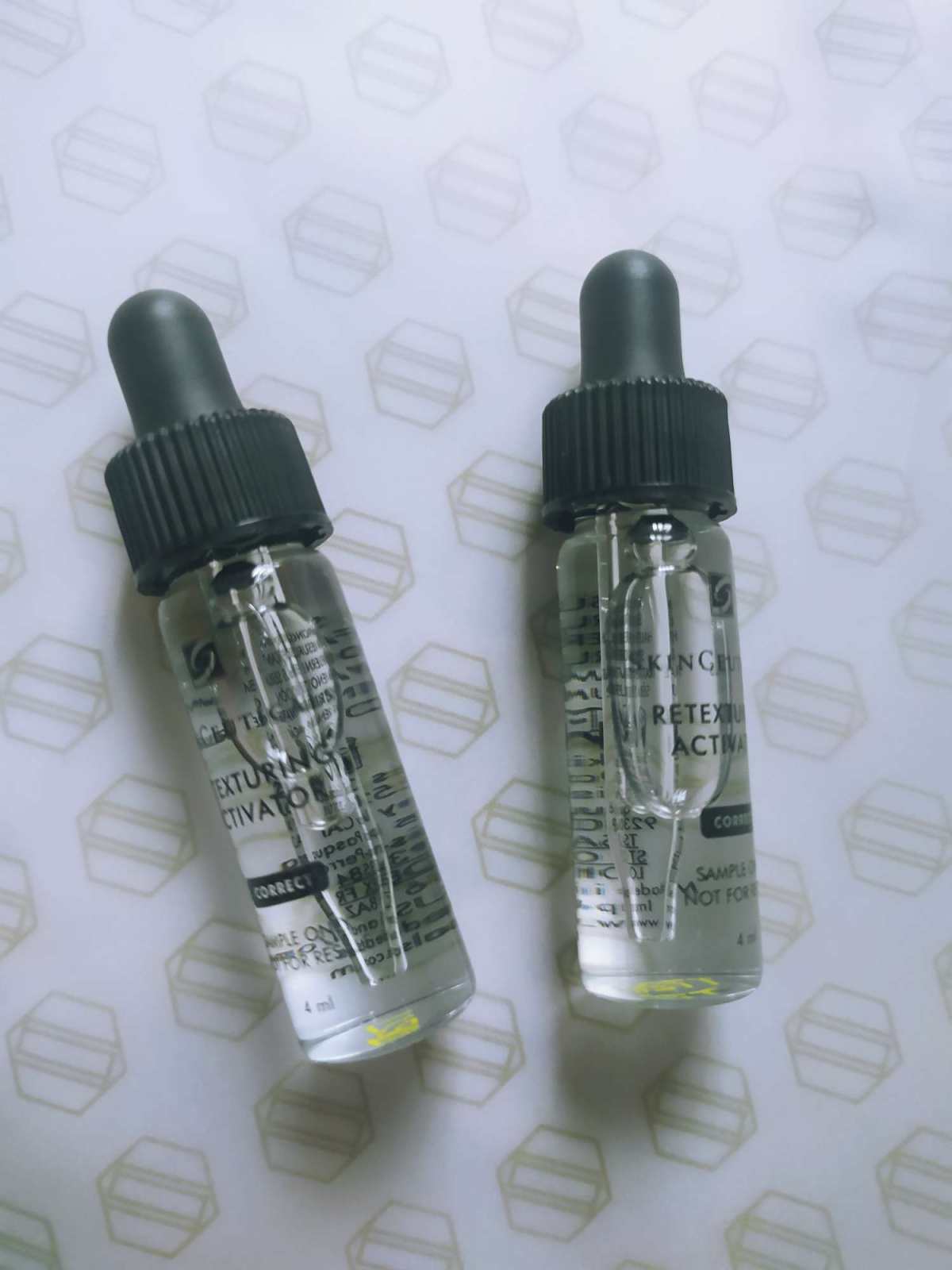 其实我算是很早期就用过修丽可产品的人了，我很早就海淘了紫米精