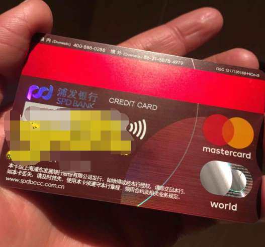 没加入海淘以前总觉得雅诗兰黛贵，但是自从去年加入海淘后，我觉