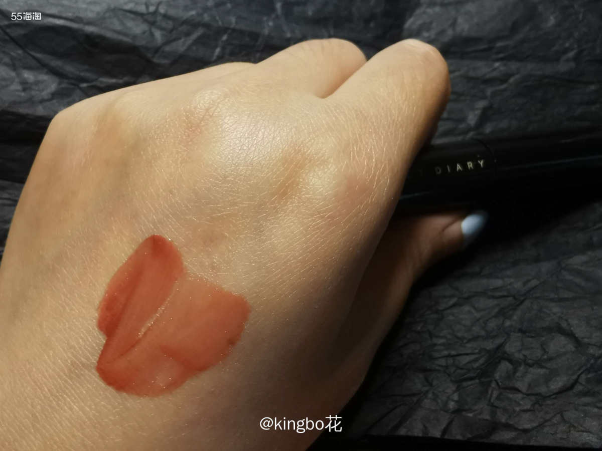 下午公司培训…中午随便涂了点粉底就出门了，天气好热。  今天