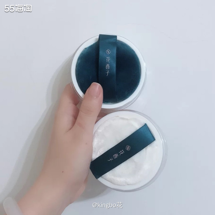 ▶️我一直在用的是玫珂菲蜜粉，粉质非常细腻，去油一绝，但致命