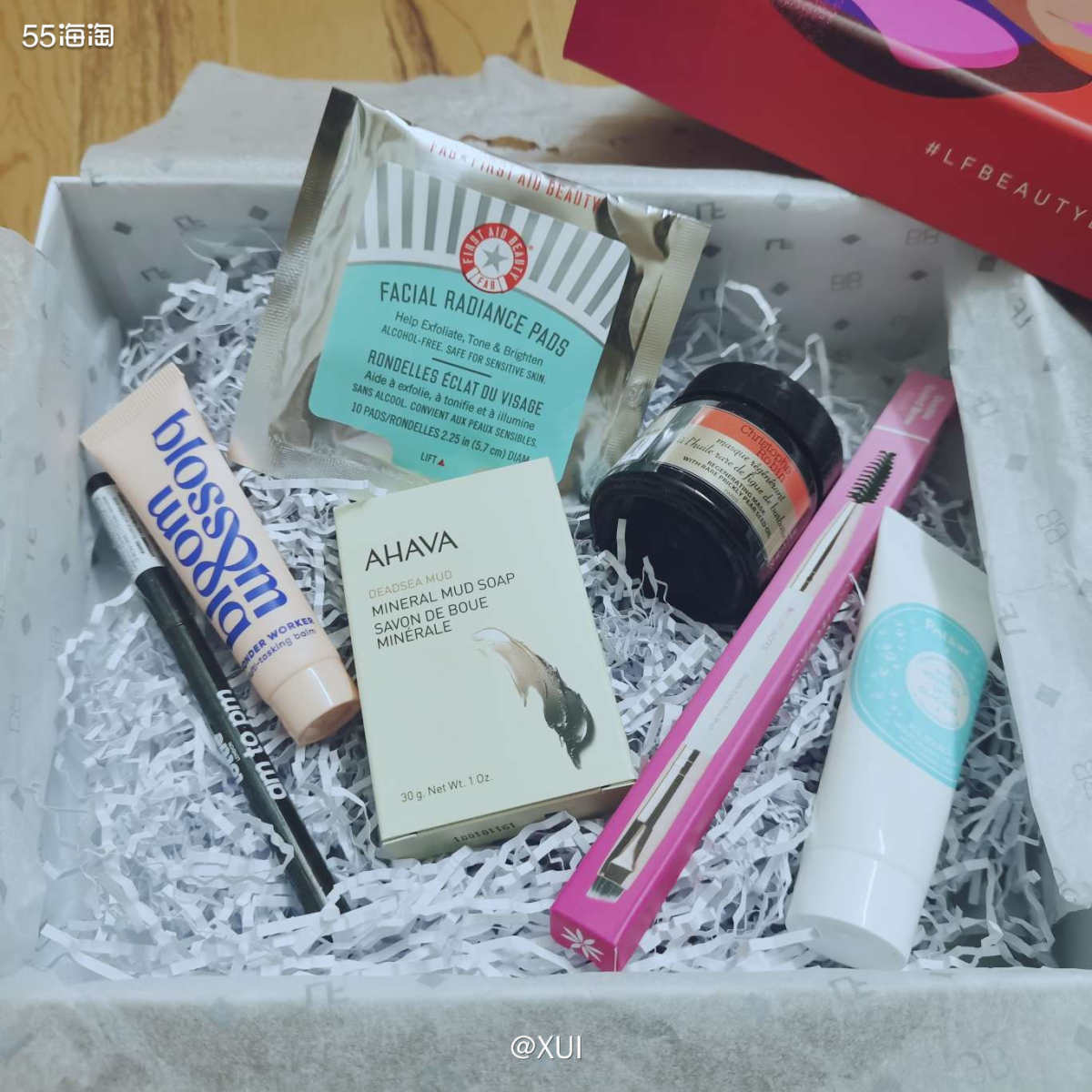 还是前阵子买的Lookfantastic CN，搞活动买了三