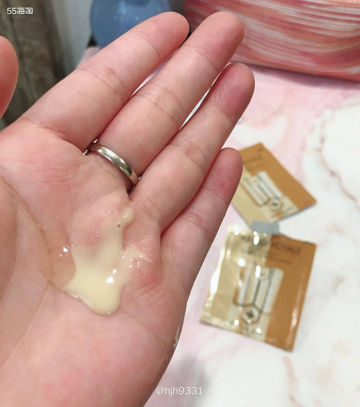 ✨娇兰家的几款精华都挺火的，正装价格都不便宜，但我每款都想尝