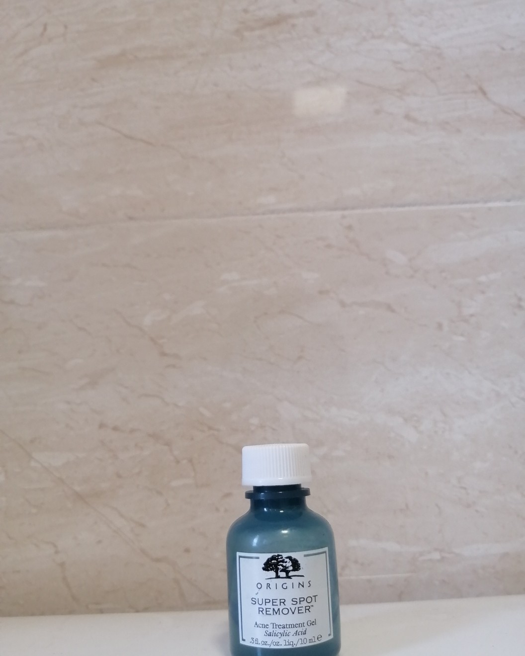 本人是混油皮肌肤，T区和额头出油严重导致严重冒痘，之前在小红