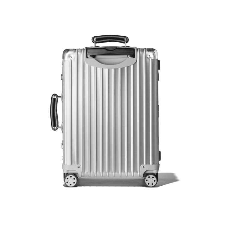 👉背景：RIMOWA高级旅行箱品牌是德国为数不多的旅行箱生
