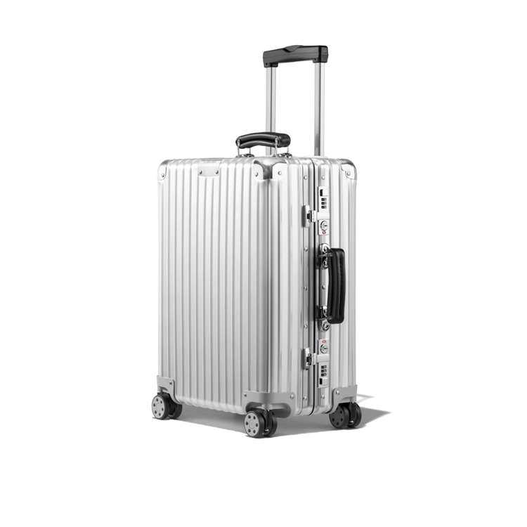👉背景：RIMOWA高级旅行箱品牌是德国为数不多的旅行箱生