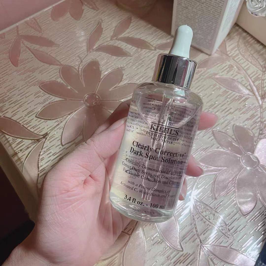 科颜氏集焕白均衡亮肤淡华液，经典活力维C 深层净透焕白，无需