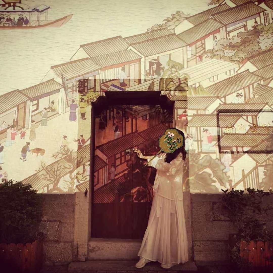 青石长阶，岁月折叠。 油纸薄伞，如花美眷。 今夜属于传承，属