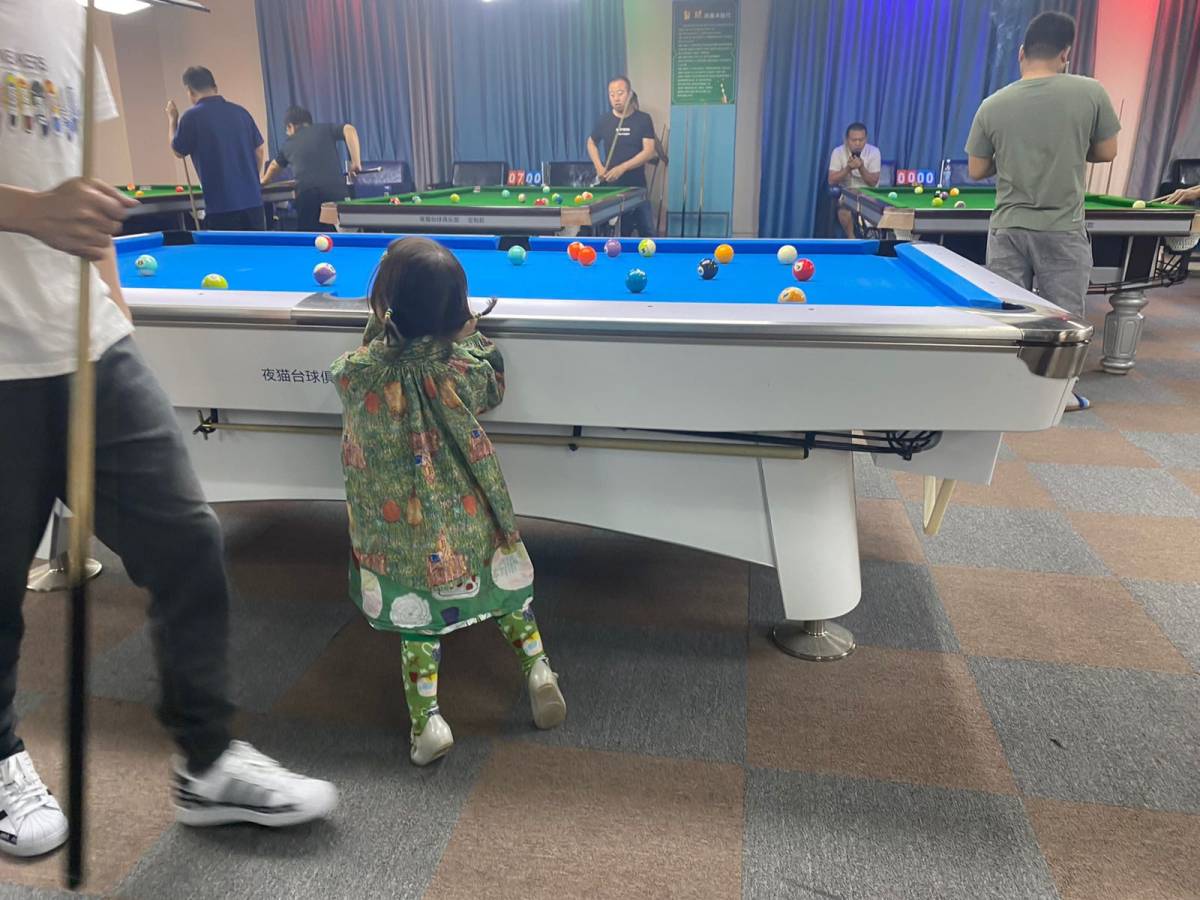 👗之前女儿的衣服在朵氏这家童装店购入，很灵动的设计元素，女