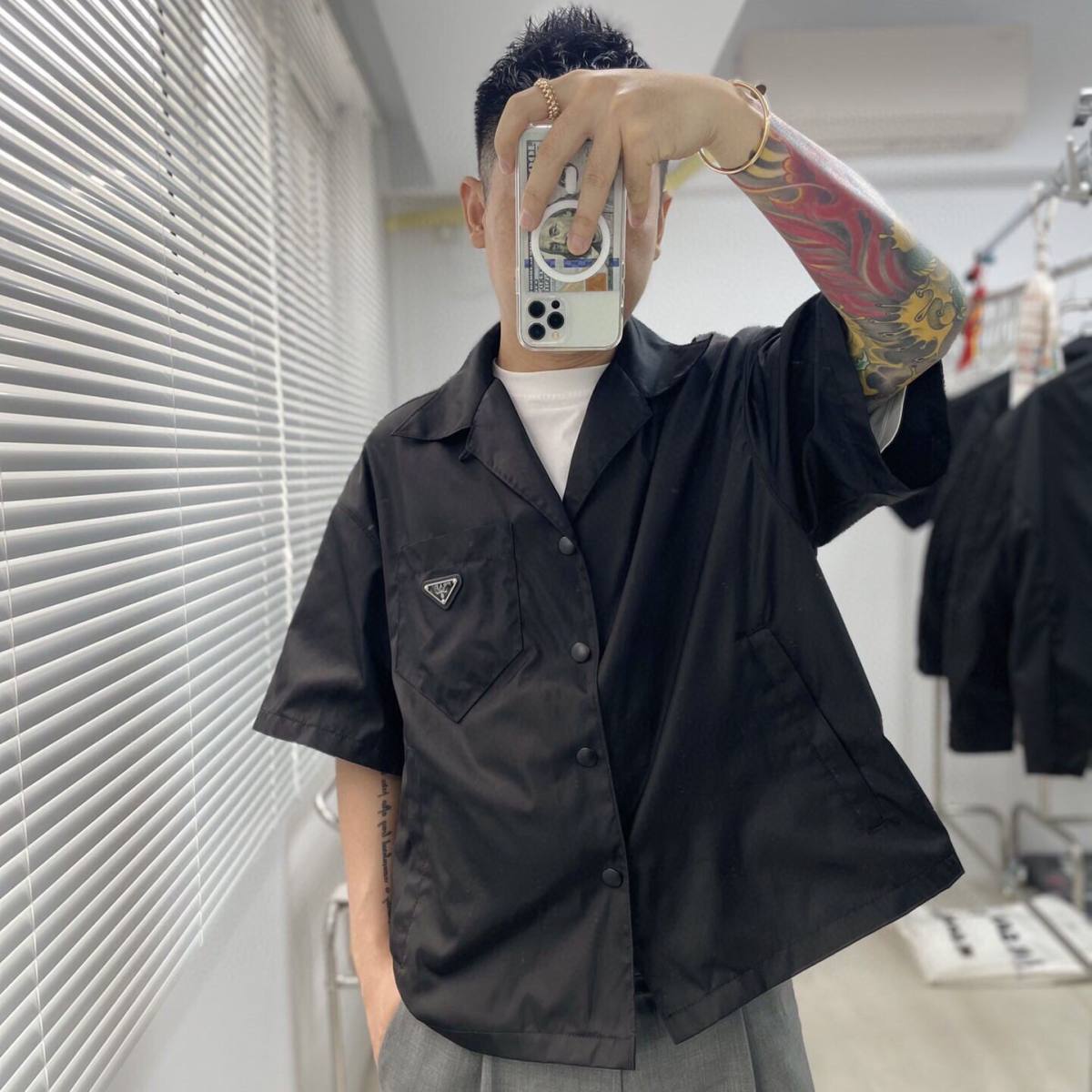Prada普拉达PRA 工装尼龙短袖衬衫 普拉达铭牌工装衬衫